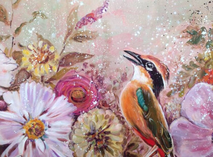 Птица в цветах