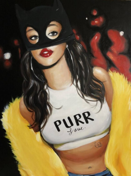 Девушка в маске