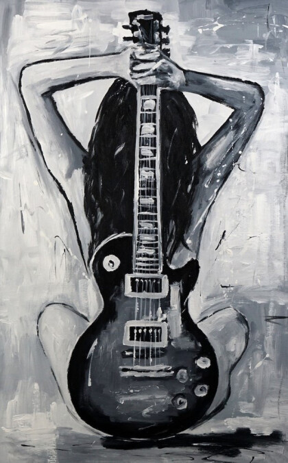 Девушка с гитарой