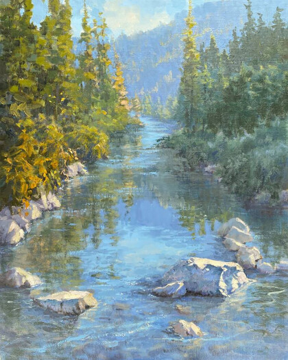 Река залита солнцем