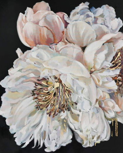 Пионы в саду