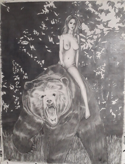 Девушка на медведе