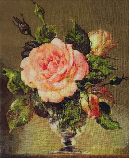 Чайная роза в бокале