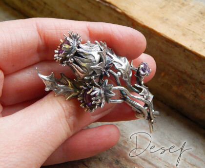 Брош Чертополох