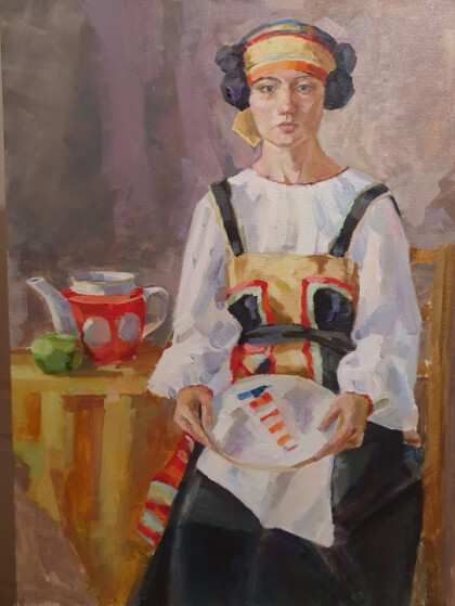 Девушка в костюме крестьянки из Воронежской губернии.