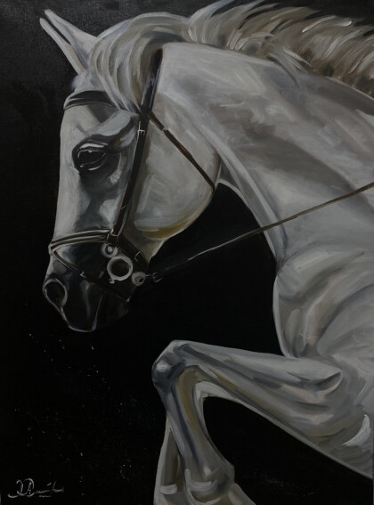 Серая лошадь