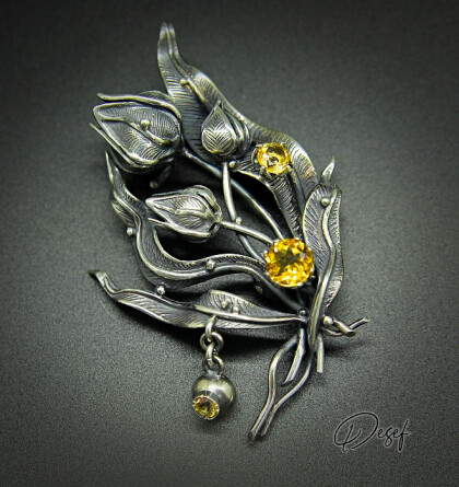 Кулон тюльпаны