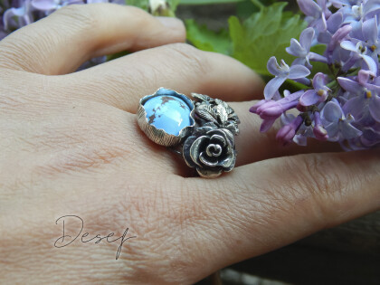 Кольцо голубая роза