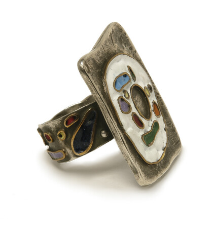 Абстрактное кольцо с горячими эмалями