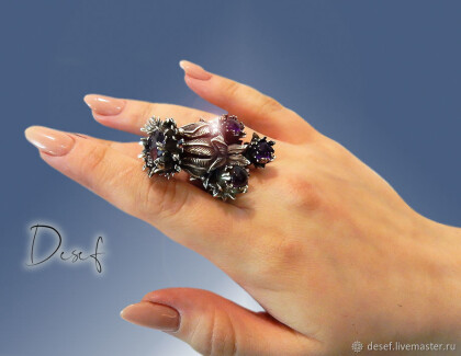 Кольцо чертополох с аметистами