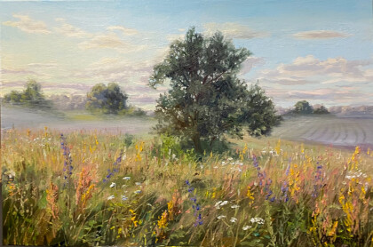 Дымка рассветная тает