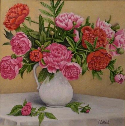 Розовые и красные пионы