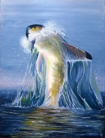 Большая белая акула на синем