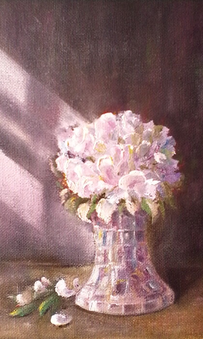 Белые лепестки