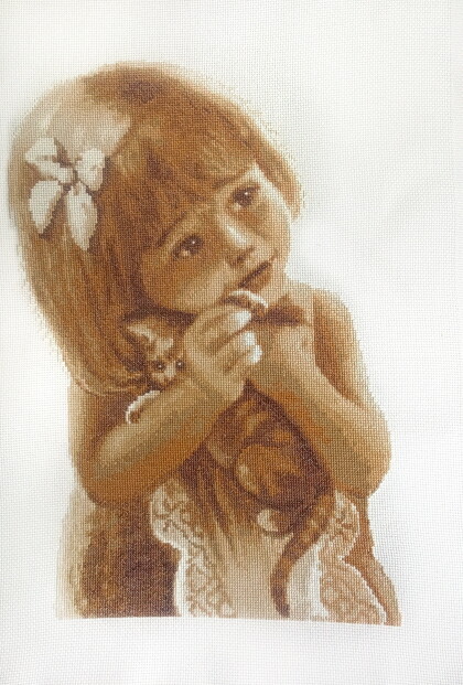 Котёнок и девочка