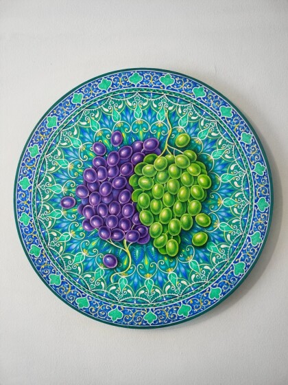 Виноград на риштанской тарелке