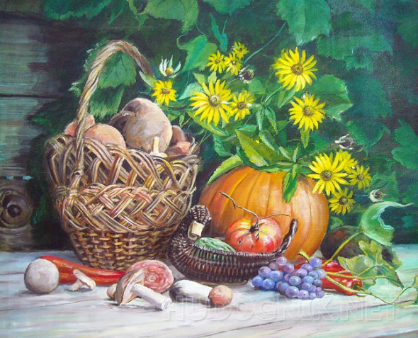 Дачный натюрморт с корзинкой, цветами, тыквой и виноградом