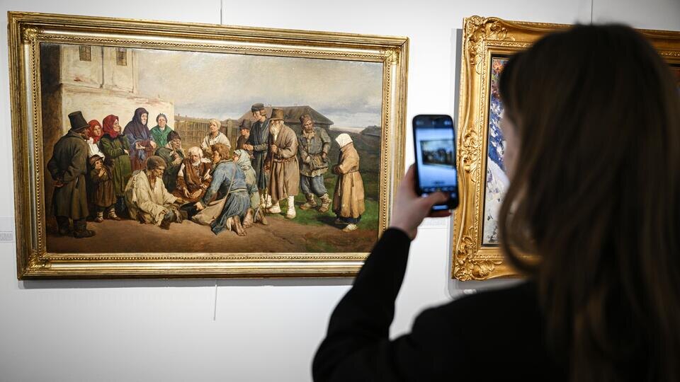 Картина в аукционном доме